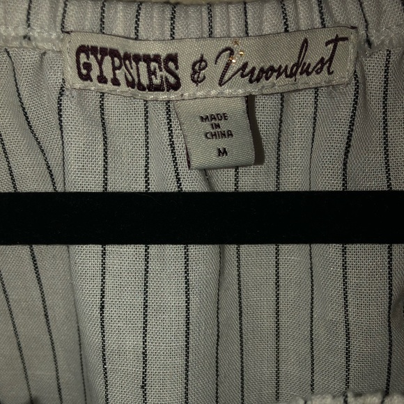 Gypsies & Moondust crop top and off shoulders top - Picture 2 of 2